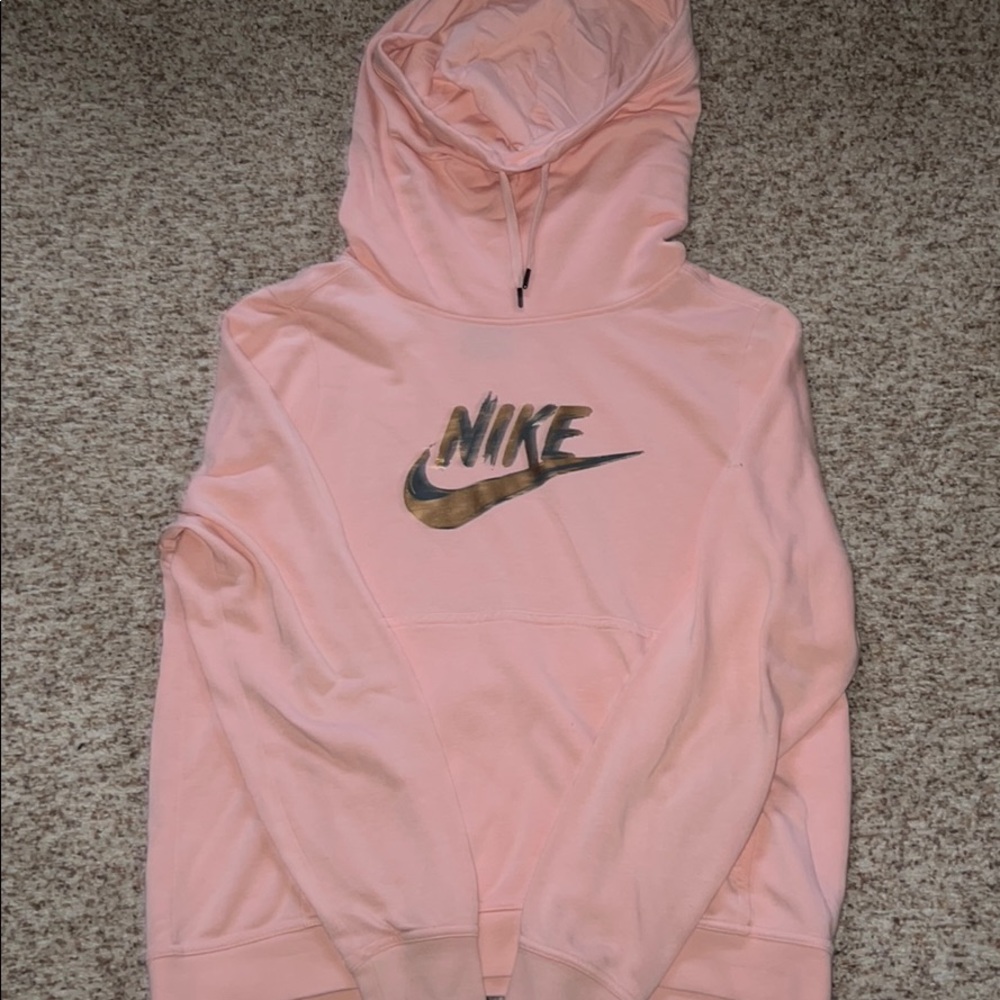 Women’s Nike sweatshirt